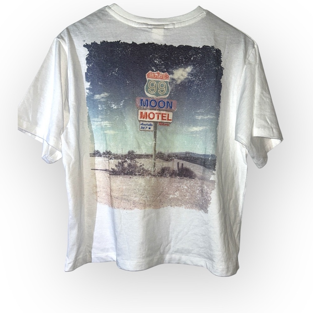 Recycled Threads NWT Moon Motel Graphic T SIZE MEDIUM